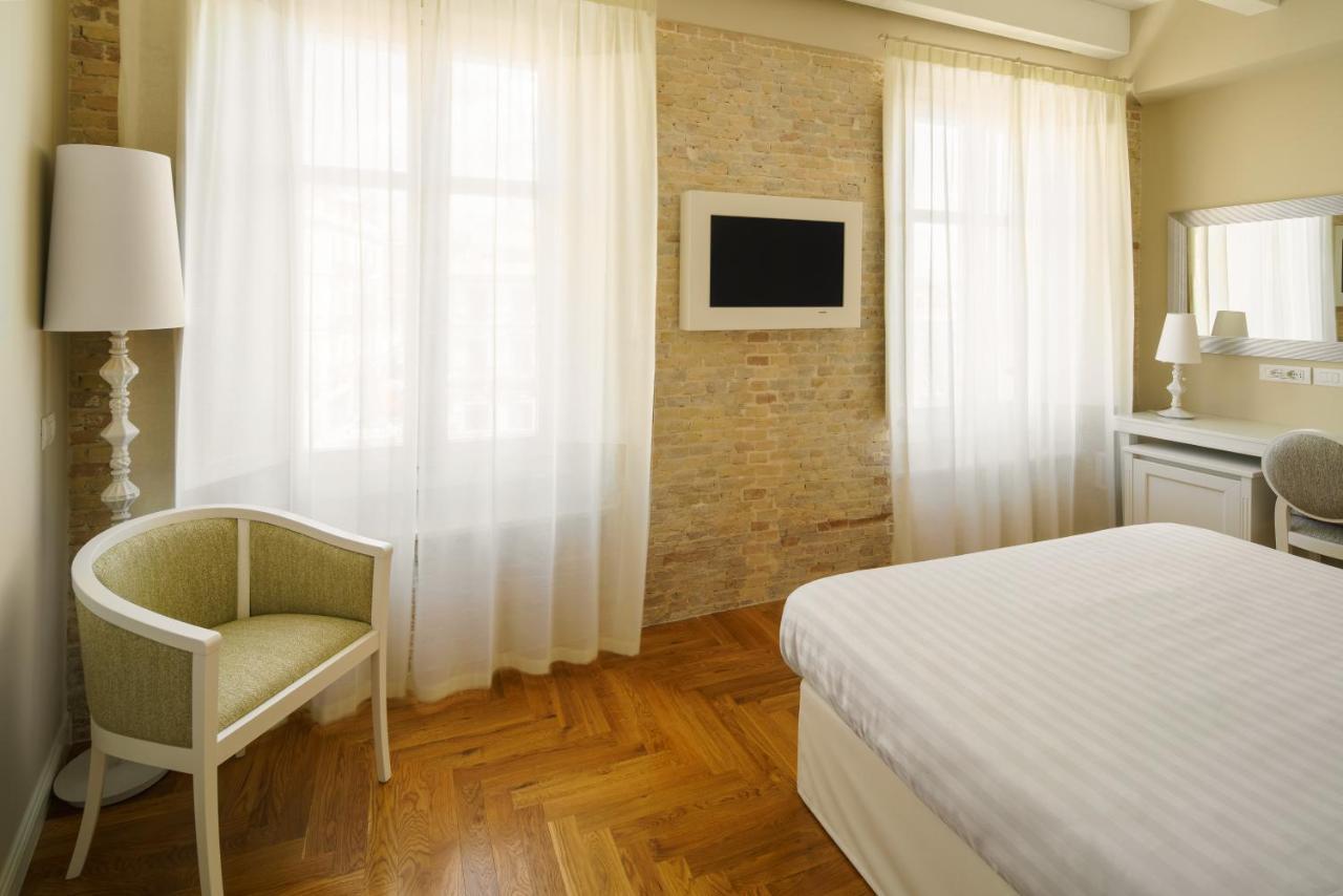 Boutique Hotel Carlo Felice Cagliari Ngoại thất bức ảnh